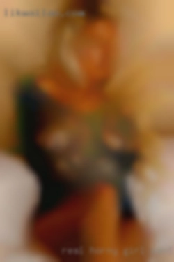 real horny girl wants to see dick