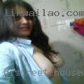 Discreet housewife local